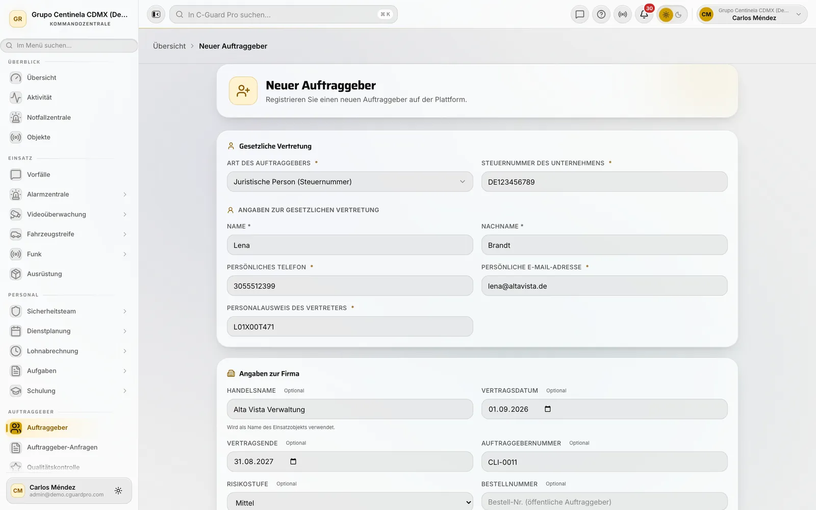 Formular für einen neuen Auftraggeber mit Art des Auftraggebers und Daten des gesetzlichen Vertreters