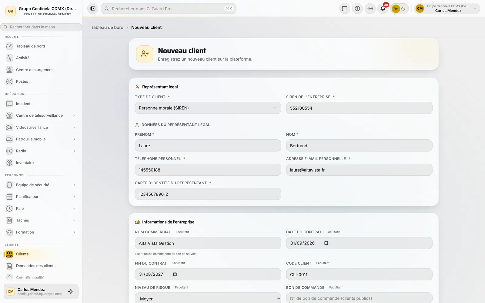 Formulaire de nouveau client avec le type de client et les données du représentant légal